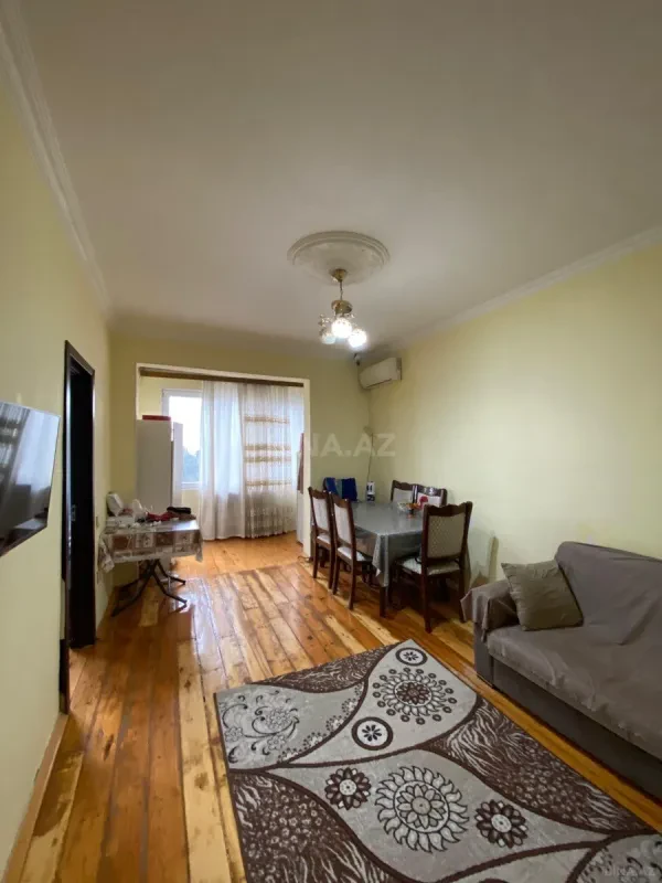 Satılır 2 otaqlı mənzil 45 m²