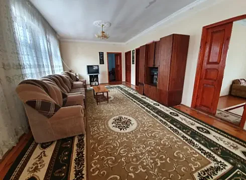 Satılır 5 otaqlı həyət evi 200 m² — Qusar 5 otaq 200.00 m²