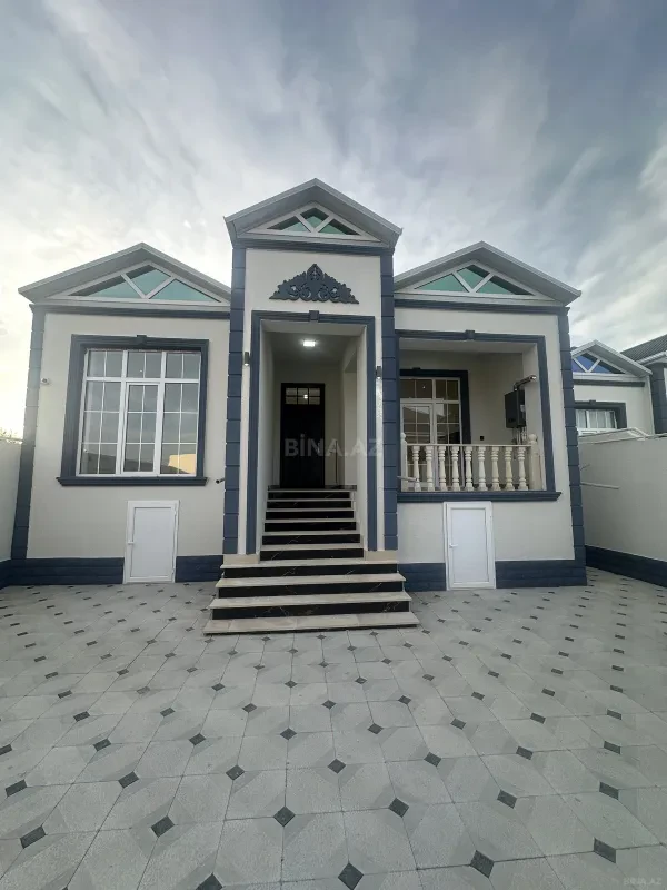 Satılır 4 otaqlı həyət evi 120 m²