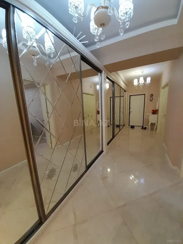 Kirayə verilir 3 otaqlı mənzil 125 m²