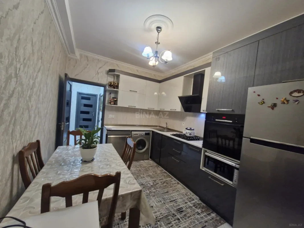 Satılır 4 otaqlı mənzil 118 m²