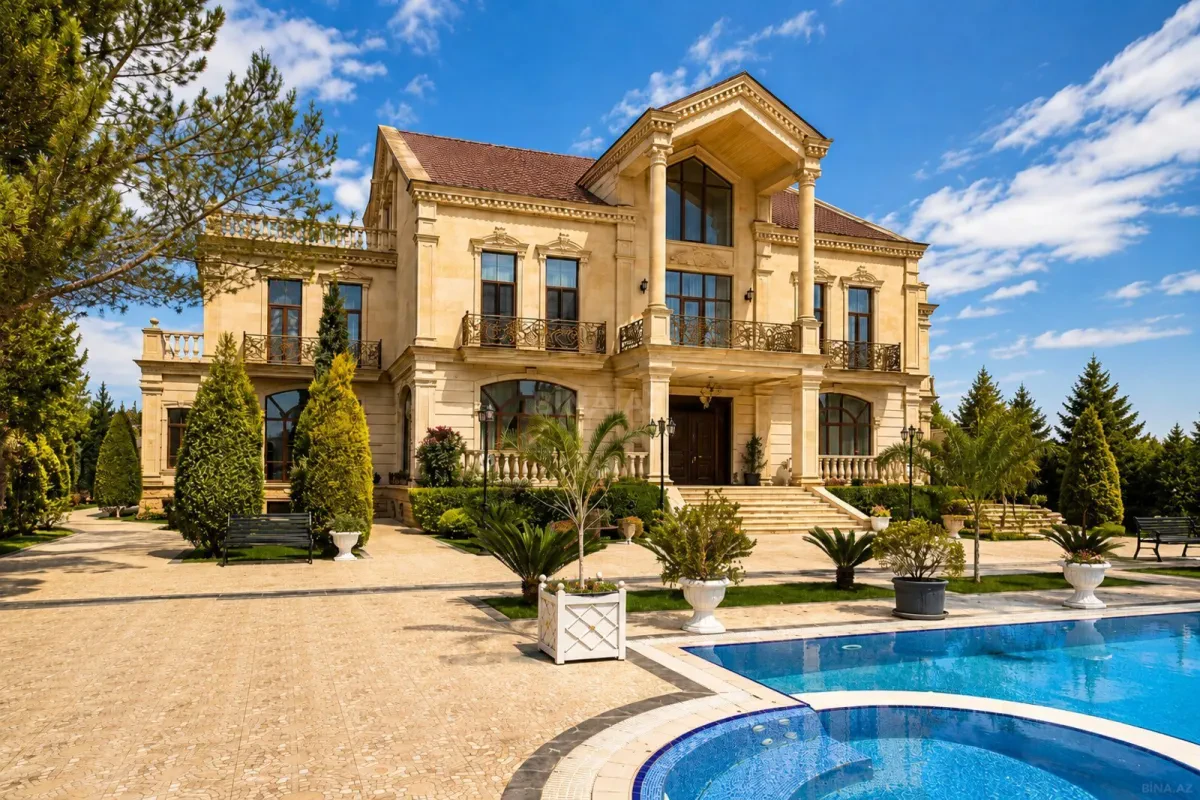 Satılır 10 otaqlı həyət evi 1300 m²