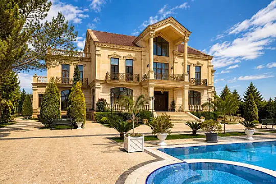 Satılır 10 otaqlı həyət evi 1300 m² — Bakı, Buzovna 10 otaq 1300.00 m²