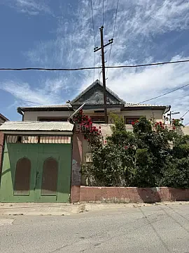 Satılır 5 otaqlı həyət evi 100 m² — Bakı 5 otaq 100.00 m²