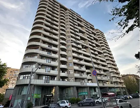 Satılır 3 otaqlı mənzil 178 m² — Bakı 3 otaq 178.00 m²