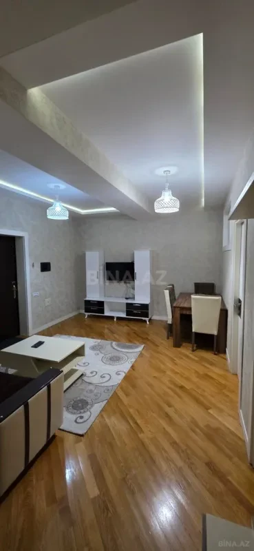 Kirayə verilir 2 otaqlı mənzil 70 m²