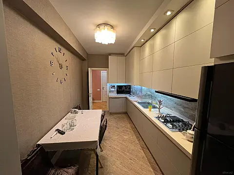 Kirayə verilir 3 otaqlı mənzil 130 m² — Bakı 3 otaq 130.00 m²