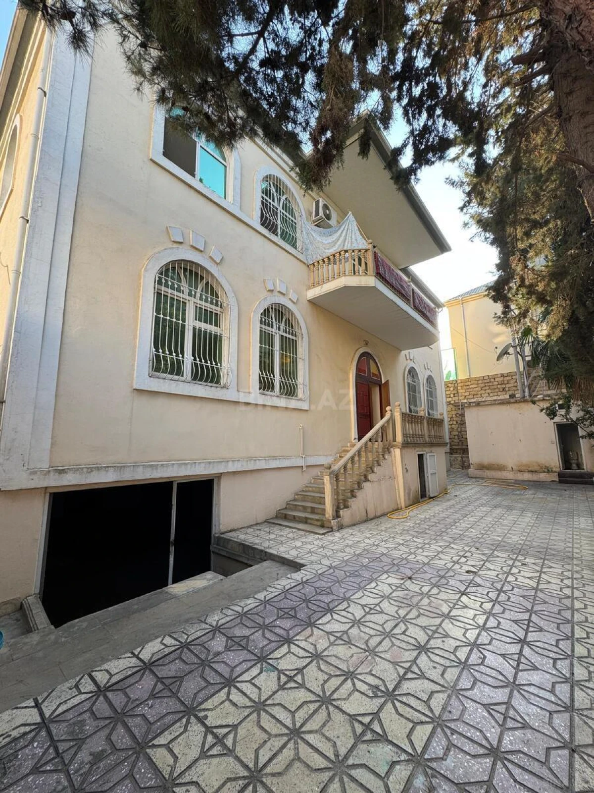 Kirayə verilir 7 otaqlı ofis 750 m²