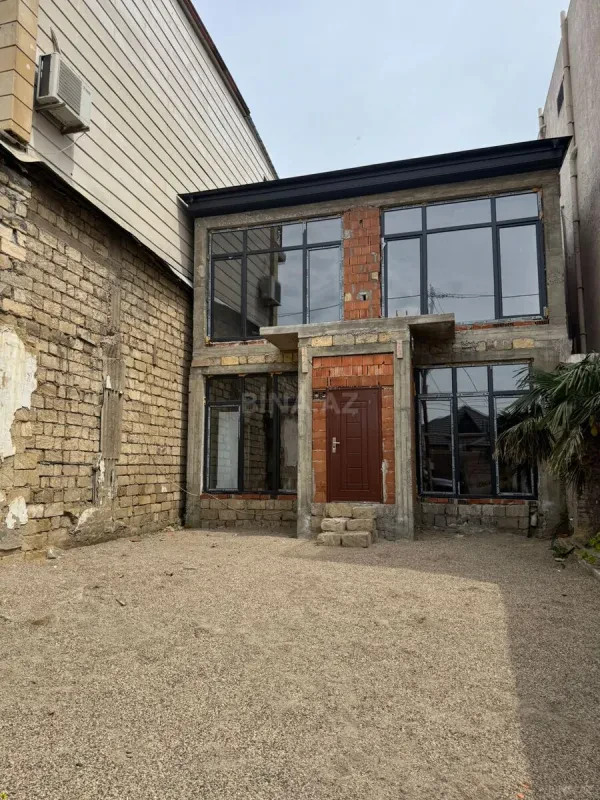 Satılır 4 otaqlı həyət evi 141 m²