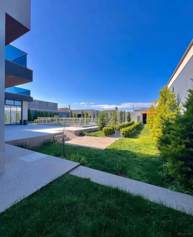 Satılır 8 otaqlı həyət evi 600 m²