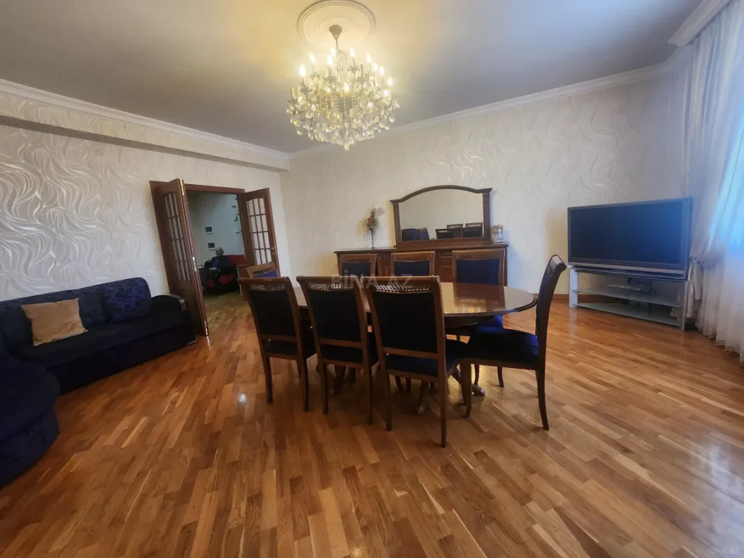 Kirayə verilir 2 otaqlı mənzil 100 m²