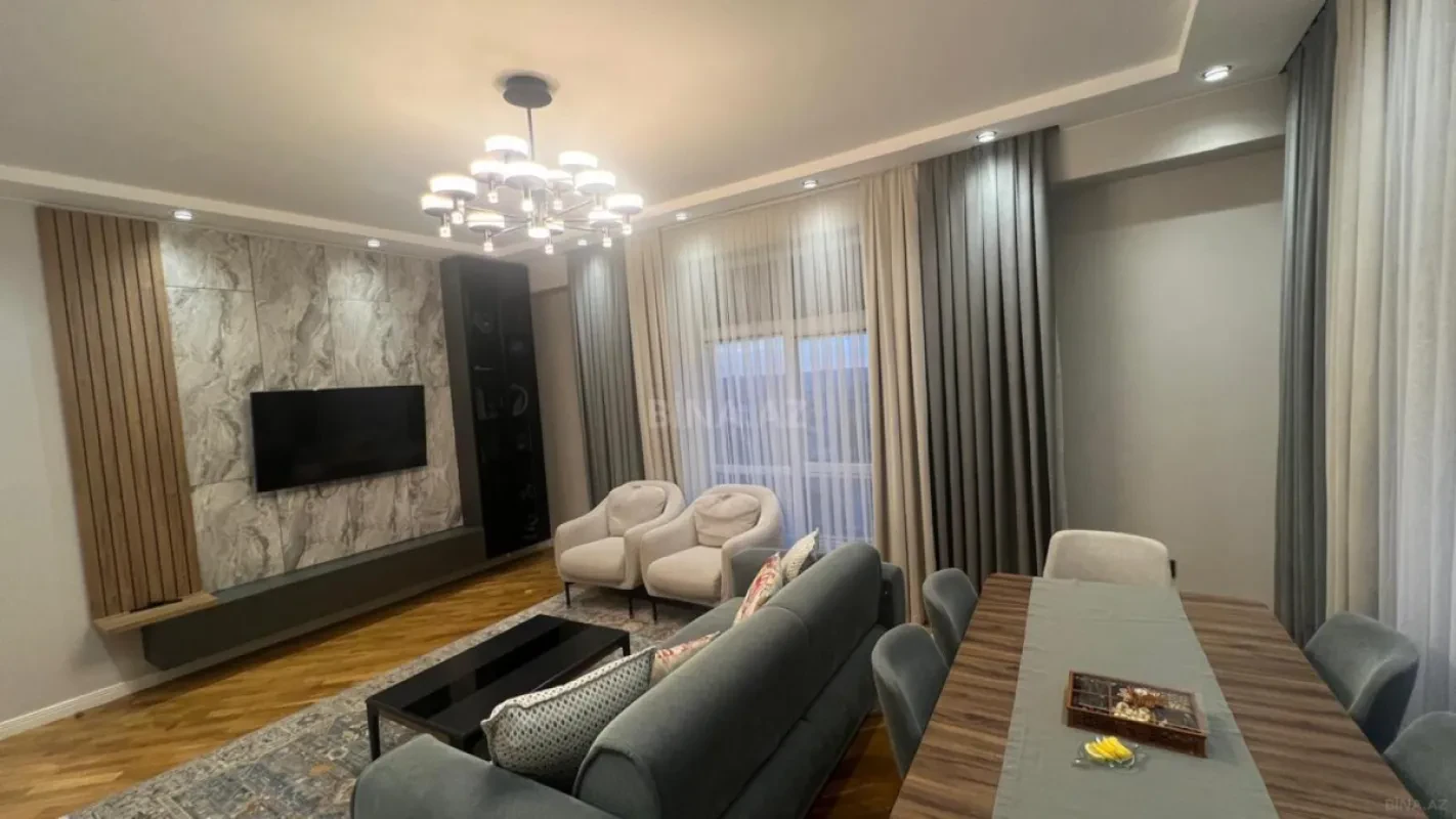Satılır 4 otaqlı mənzil 125 m²