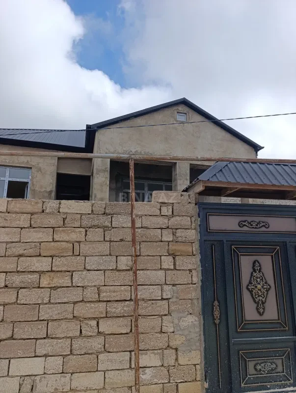 Satılır 5 otaqlı həyət evi 183 m²