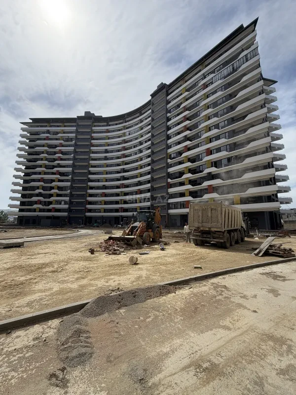 Satılır 3 otaqlı mənzil 110.1 m²