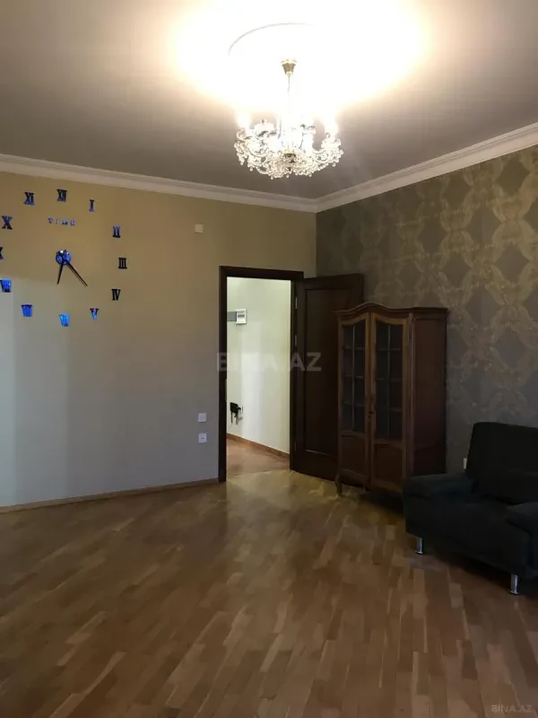 Satılır 3 otaqlı mənzil 101 m²