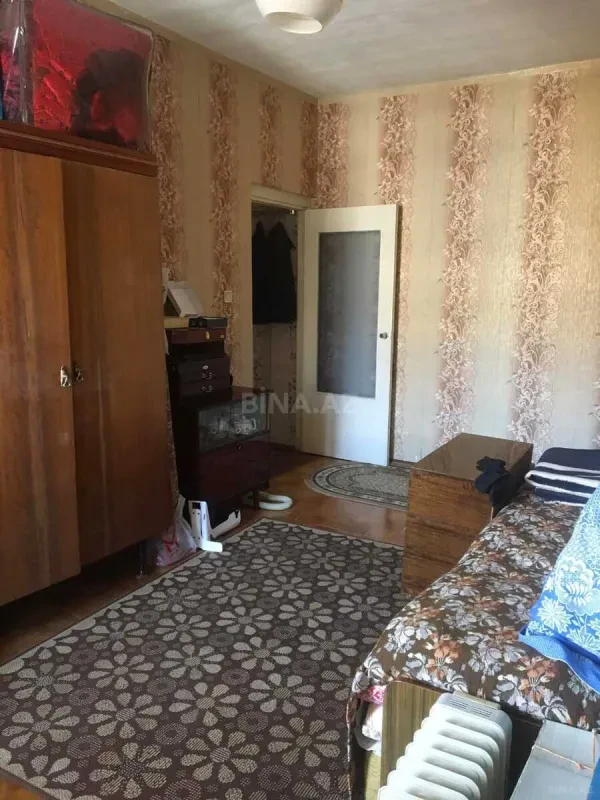 Satılır 4 otaqlı mənzil 101 m²