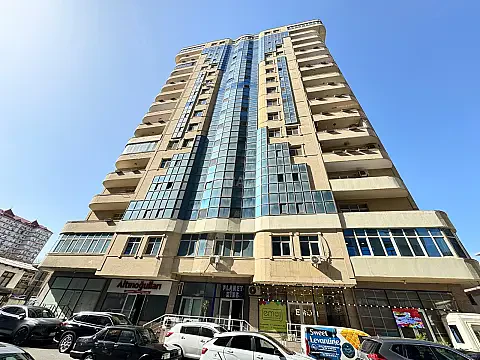 Satılır 3 otaqlı mənzil 135 m² — Bakı, Nizami 3 otaq 135.00 m²