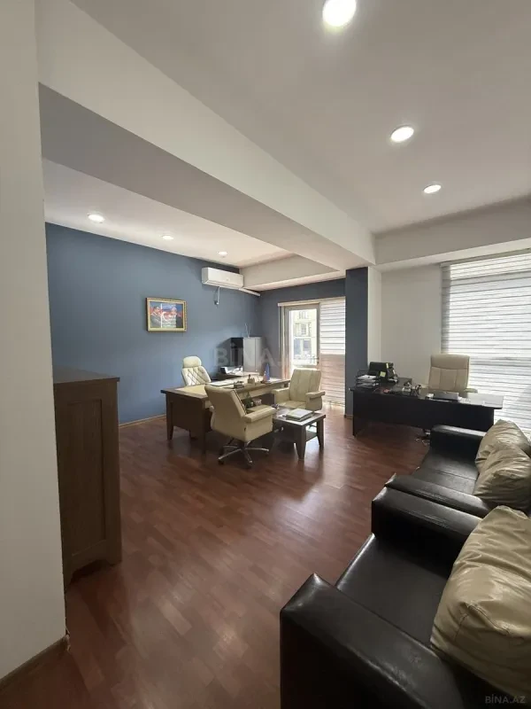 Kirayə verilir 4 otaqlı ofis 140 m²