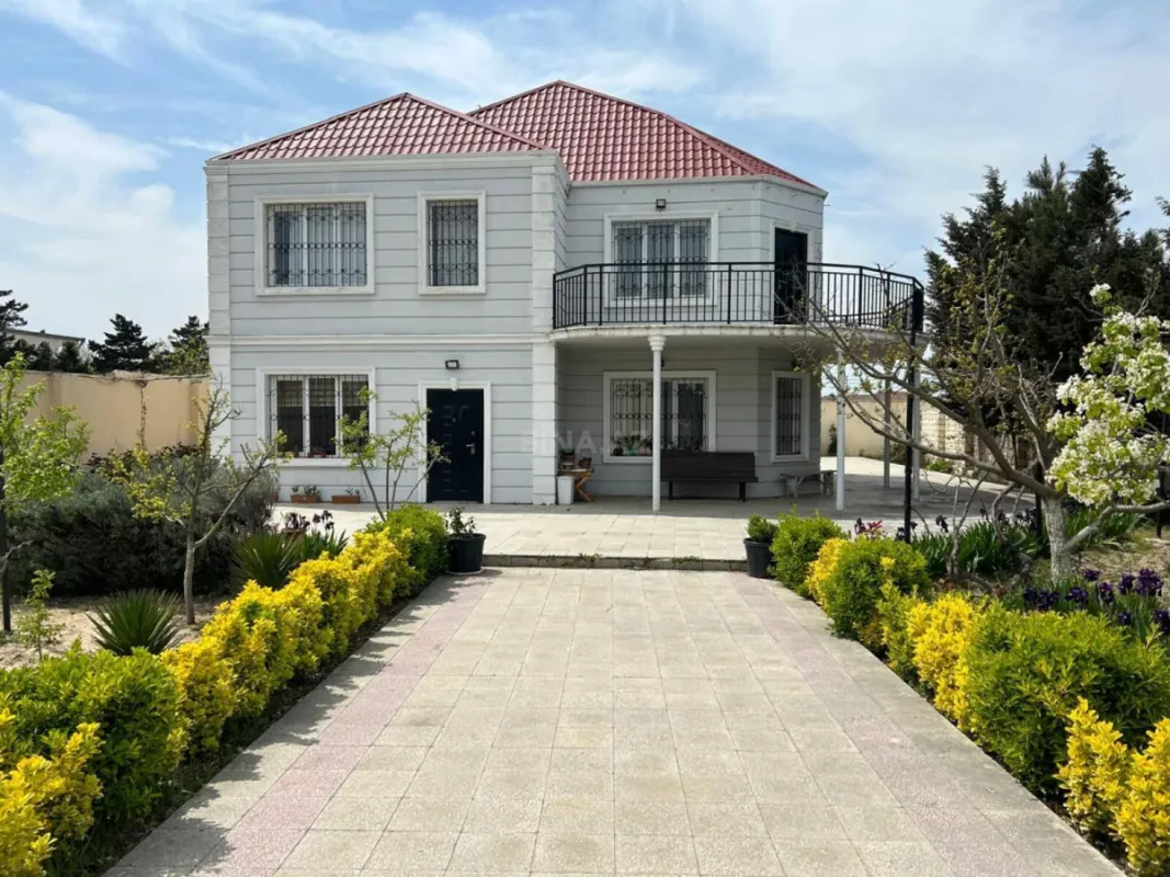 Kirayə verilir 6 otaqlı həyət evi 240 m²