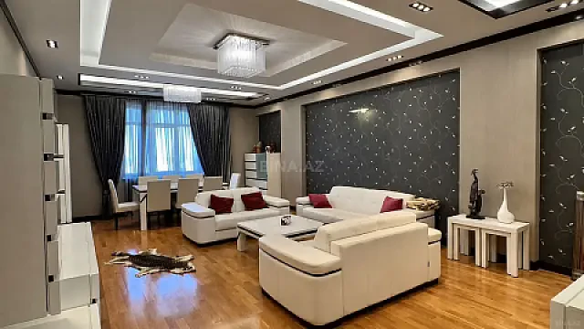 Satılır 4 otaqlı mənzil 220 m² — Bakı 4 otaq 220.00 m²