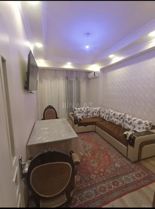 Kirayə verilir 2 otaqlı mənzil 65 m²