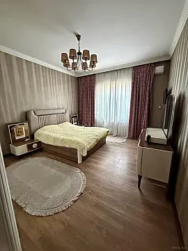 Satılır 7 otaqlı həyət evi 250 m² — Bakı 7 otaq 250.00 m²