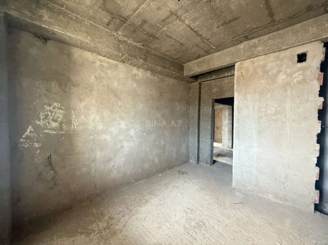 Satılır 4 otaqlı mənzil 150 m²