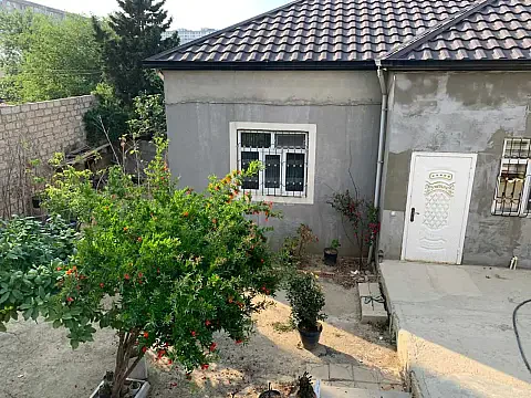 Satılır 3 otaqlı həyət evi 135 m² — Bakı 3 otaq 135.00 m²