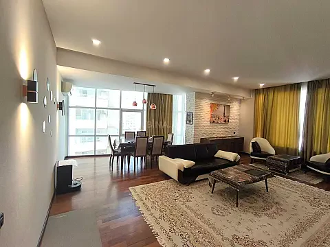 Satılır 3 otaqlı mənzil 136 m² — Bakı, Xətai 3 otaq 136.00 m²