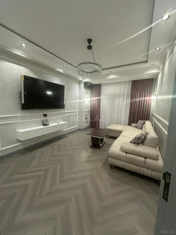 Kirayə verilir 2 otaqlı mənzil 70 m²
