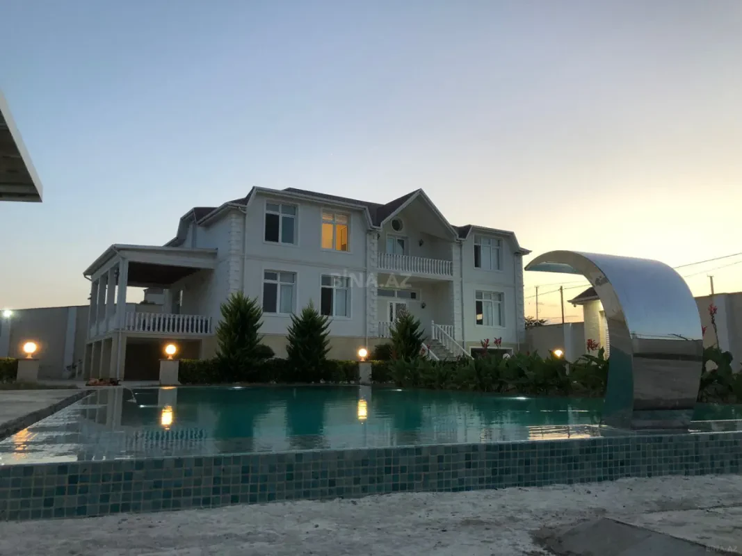 Kirayə verilir 5 otaqlı həyət evi 410 m²
