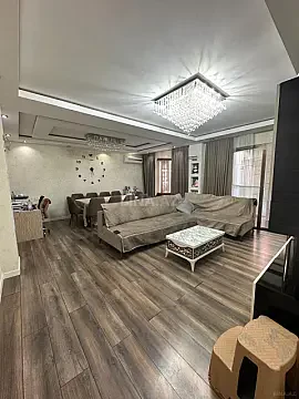 Satılır 5 otaqlı mənzil 130 m² — Bakı 5 otaq 130.00 m²