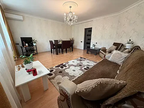 Satılır 4 otaqlı mənzil 130 m² — Bakı, Həzi Aslanov qəs. 4 otaq 130.00 m²