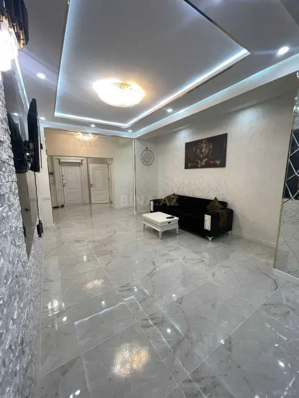 Satılır 3 otaqlı mənzil 101 m²