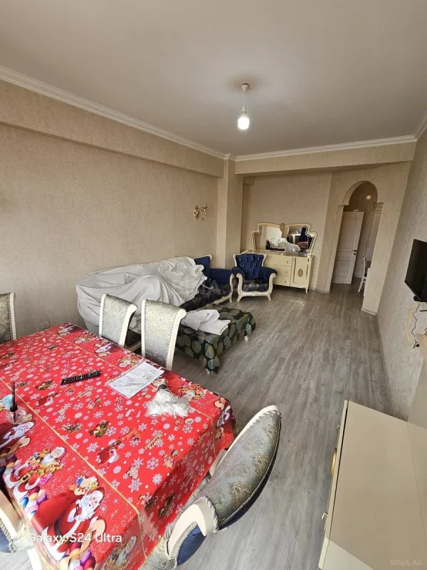 Kirayə verilir 2 otaqlı mənzil 70 m²