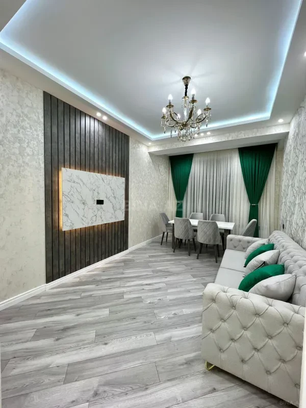 Satılır 2 otaqlı mənzil 60 m²