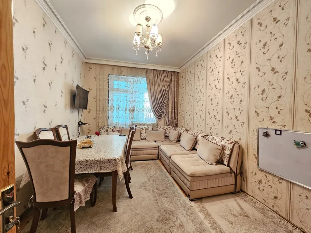 Kirayə verilir 2 otaqlı mənzil 65 m²