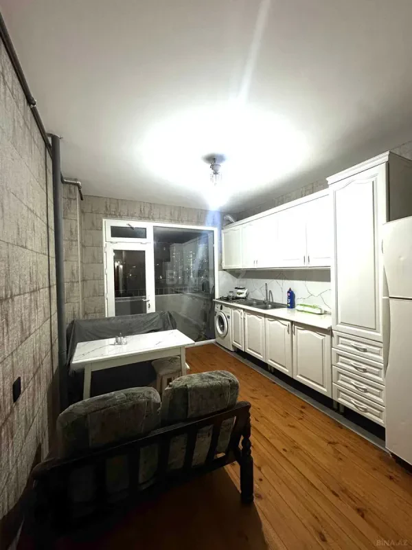Kirayə verilir 2 otaqlı mənzil 66 m²