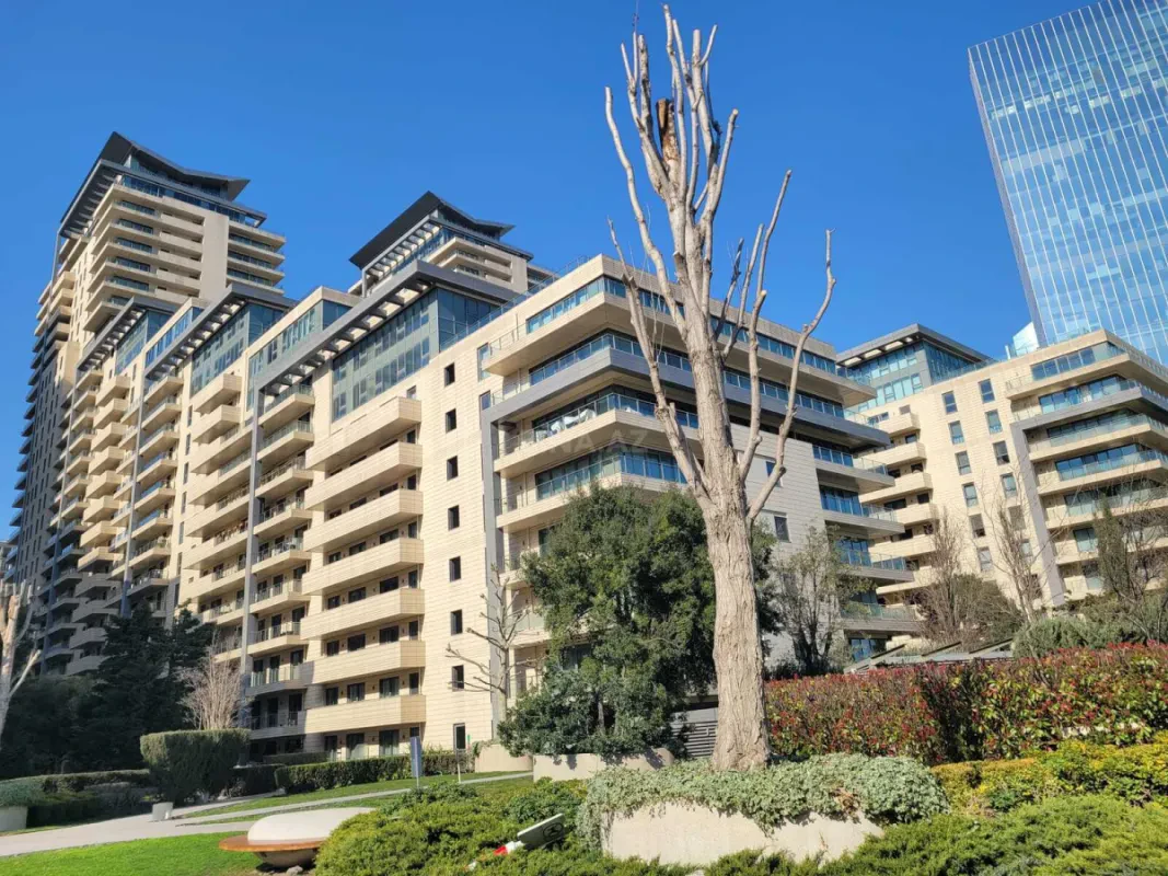Kirayə verilir 3 otaqlı mənzil 130 m²