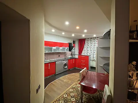 Kirayə verilir 3 otaqlı mənzil 131 m² — Bakı, İnşaatçılar 3 otaq 131.00 m²