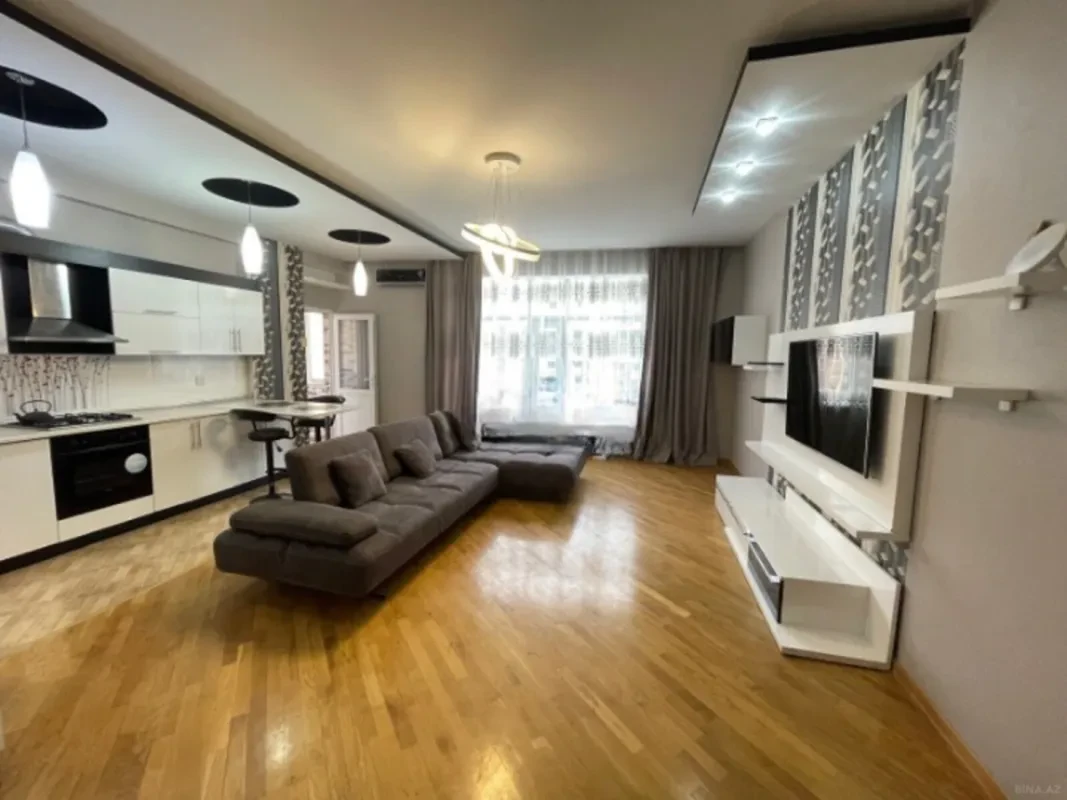 Satılır 3 otaqlı mənzil 140 m²