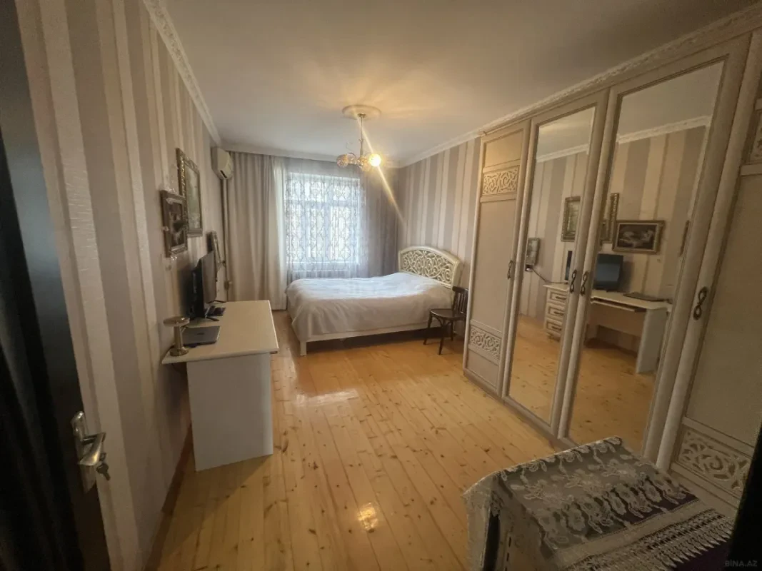 Satılır 2 otaqlı mənzil 65 m²