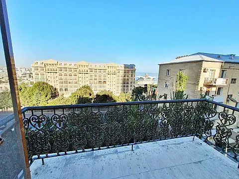Satılır 2 otaqlı mənzil 101.5 m² — Bakı 2 otaq 101.50 m²