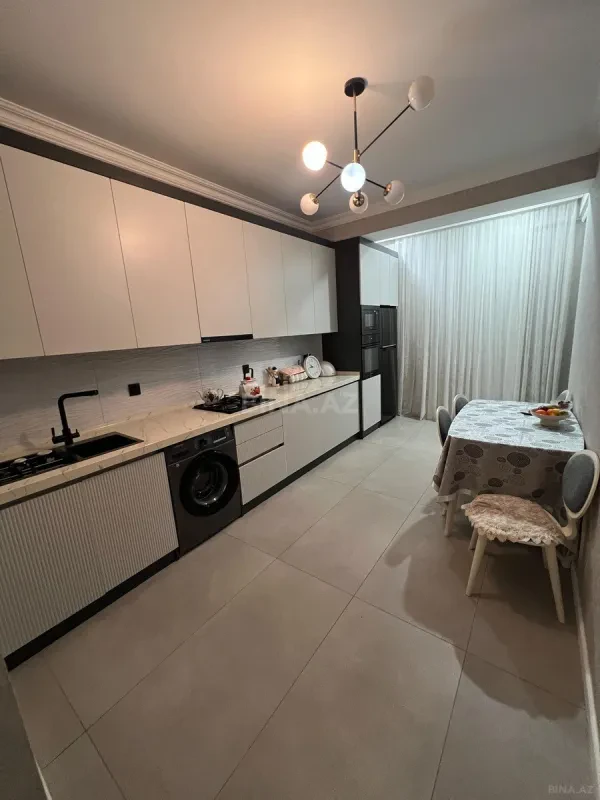 Kirayə verilir 2 otaqlı mənzil 82 m²