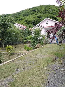 Kirayə verilir 4 otaqlı həyət evi 70 m² — Qax 4 otaq 70.00 m²