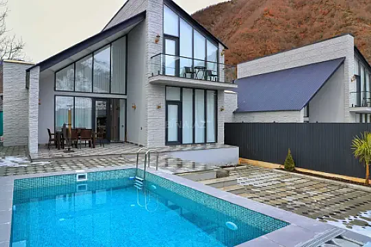 Kirayə verilir 5 otaqlı həyət evi 110 m² — Qax 5 otaq 110.00 m²