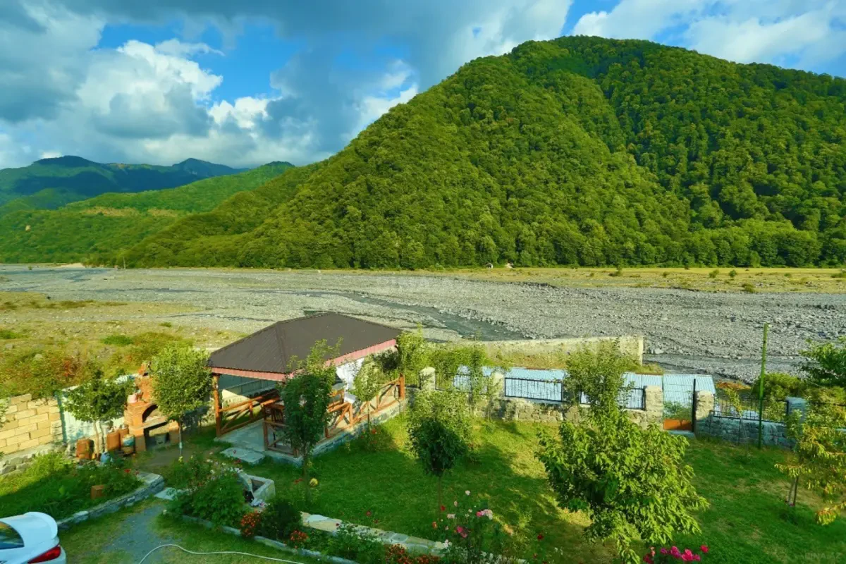 Kirayə verilir 4 otaqlı həyət evi 90 m²