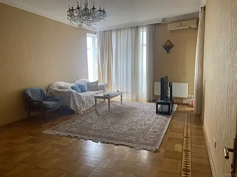 Satılır 3 otaqlı mənzil 124 m² — Bakı 3 otaq 124.00 m²