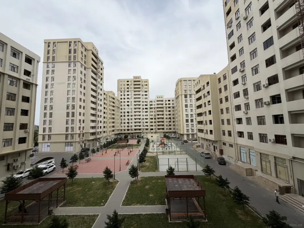 Satılır 2 otaqlı mənzil 76 m²