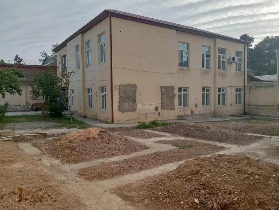 Satılır obyekt 300 m²